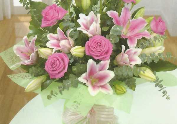 Flower Arranging: Hand-tied Bouquets